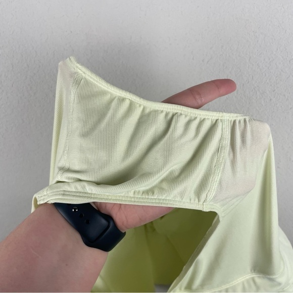 Athleta Pale Yellow Run With It 4.5” Athletic Athleisure Shorts Size 1X - Picture 4 of 8